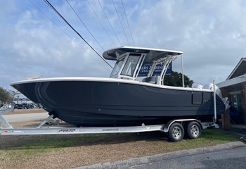 2026 Robalo R270 Shark Gray Boat